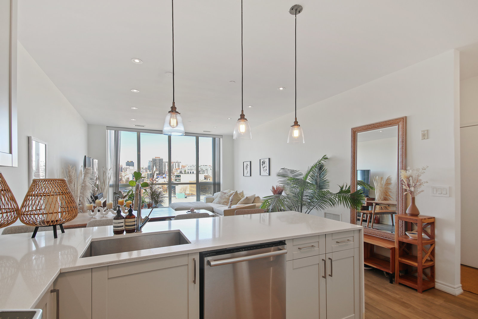 980 Yonge Street # 710 - 1